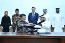 Menteri Koordinator Bidang Kemaritiman dan Investasi Indonesia Luhut Binsar Pandjaitan, Kedubes Indonesia Untuk UAE Husin Bagis dan Direktur Utama PT Pertamina (Persero), Nicke Widyawati menyaksikan Penandatanganan Nota Kesepahaman oleh Direktur Utama PNRE John Anis (kiri) dan Director Development and Investment Masdar Abdulla Zayed (kanan), di Bali, Selasa (21/05/2024)